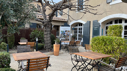 Le clos saint roch votre restaurant à maussane les Alpilles