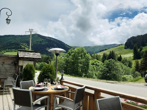 Restaurant traditionnel savoyard à Notre Dame De Bellecombe.