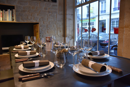 Laissez-vous tenter ! Prenez place à la table d’hôtes de la Boucherie Moderne situé dans le quartier de Nation pour une soirée Barback.