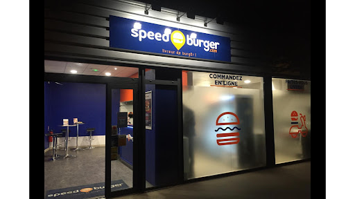 Découvrez les menus hamburgers et sandwich de Speed Burger et faites livrer votre repas à domicile ou sur votre lieu de travail.