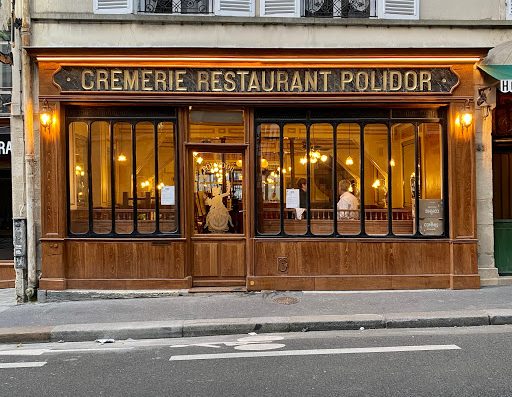 Restaurant traditionnel et historique parisien depuis 1845. Le restaurant Polidor a accueilli de prestigieux clients tels que Verlaine