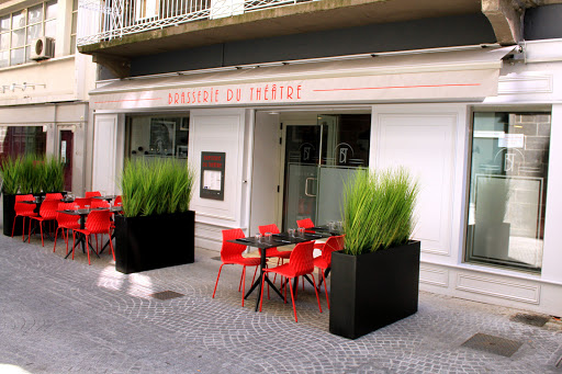 restaurant Clermont-Ferrand centre ville : La Brasserie du Théâtre décline avec délice le meilleur des brasseries parisiennes.