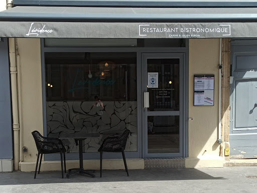 Votre restaurant Dijon L'évidence vous offre une cuisine bistronomique dans un cadre moderne et d’où on repart avec le sourire...