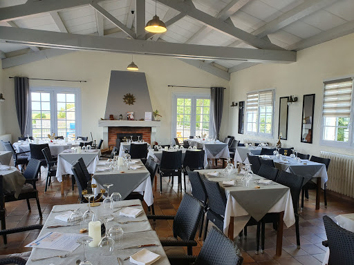 Le restaurant L'Escale de Lupin à Saint-Nazaire-sur Charente vous offre une vue imprenable sur la Charente