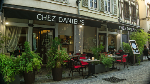 Restaurant Chez Daniel's à Troyes. Une cuisine traditionnelle française à base de produits frais de terroir viendra ravir vos papilles. Un accueil et un service attentionné dans un décor feutré et intimiste.