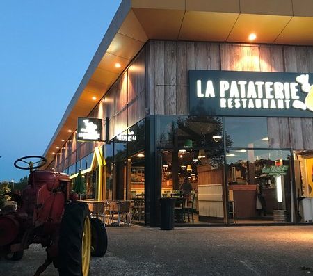 Entrer dans un restaurant La Pataterie