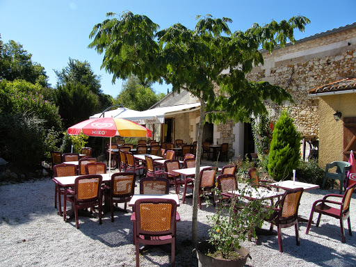 L’Auberge du Pauly propose de nombreuses spécialités de galettes mais aussi de salades