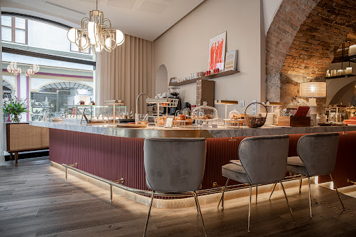 SITE OFFICIEL | Mademoiselle Folie à Chambéry ✓ Salon de Thé et Pâtisseries ✓ Bar à Cocktails ✓ Petit déjeuner