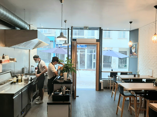 Venez découvrir les recettes traditionnelles de Bonna'Pita dans votre restaurant Rue Haute-Vienne à Limoges. Découvrez toutes nos pitas artisanales