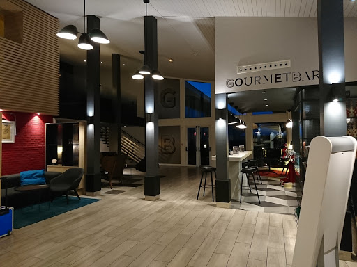 Le Novotel Lille Aéroport vous accueille dans un établissement lumineux aux chambres spacieuses et confortables. Idéal pour un séjour d'affaires ou familial !