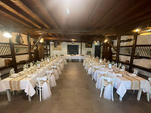 La Ferme de Champreux dans la Haute-Garonne – Soyez les bienvenus dans notre restaurant et profitez d’un large choix de plats copieux. Privatisez notre salle pour tous vos événements.