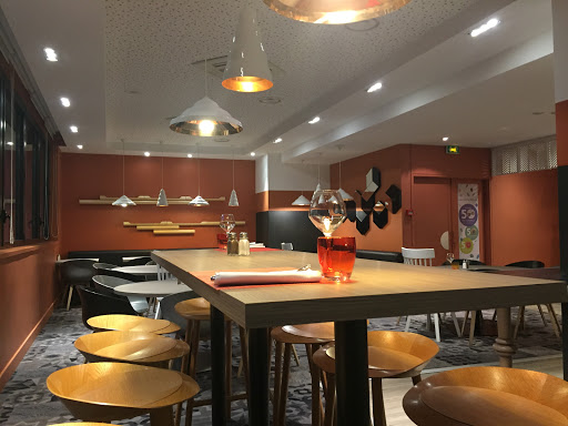 Besoin d'un séjour relaxant dans un hôtel bien situé à Marseille ? Le Novotel Marseille Centre Prado Vélodrome est idéal pour deux ou en famille !