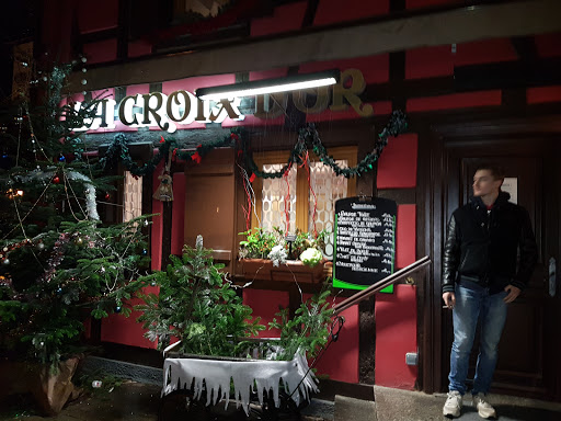 La croix d'or à Souffelweyersheim vous accueil dans un cadre chaleureux et familial. Venez goûter à notre cuisine traditionnelle avec des produits du terroir.