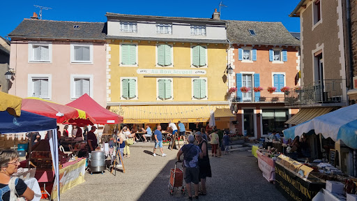 Au Bon Accueil est un hôtel-restaurant implanté à Arvieu