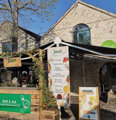 Les restaurants Jour vous propose de composer vos Bowls et Salades sur mesure en fonction de vos envies. Jour un concept de restauration eco-responsable.