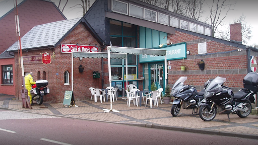 Le café des douanes vous propose un restaurant mais aussi un musée aux abords de la frontière belge