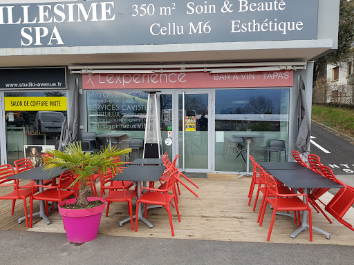 Le restaurant l’Expérience vous accueille à Saint-Ismier dans un cadre intimiste et coloré et vous propose une cuisine gourmande.