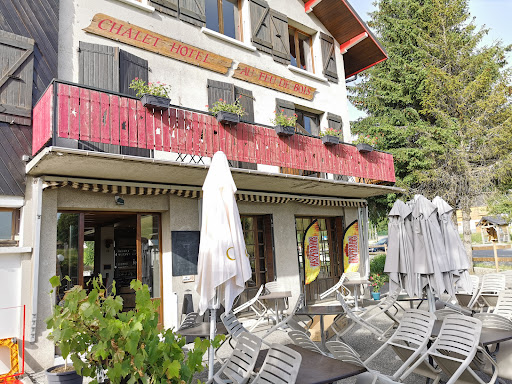 hôtel au feu de bois a Autrans dans le Vercors . Hotel familial au coeur du Vercors