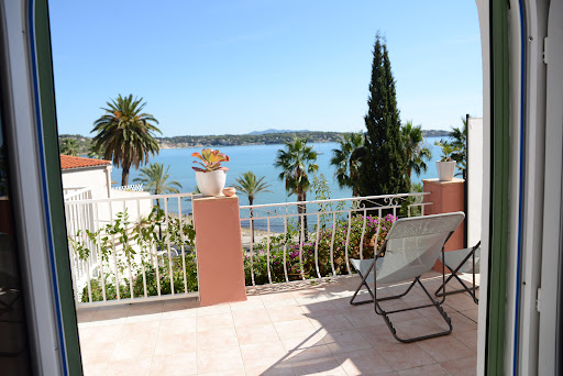 Hôtel et B&B à Bandol avec vue sur mer. La chaleur et le bien-être d'une authentique batisse