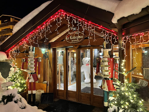 Retrouvez la carte du restaurant gastronomique "La Piscine 1971" aux Gets proche de Mozine/Azoriaz en Haute-Savoie