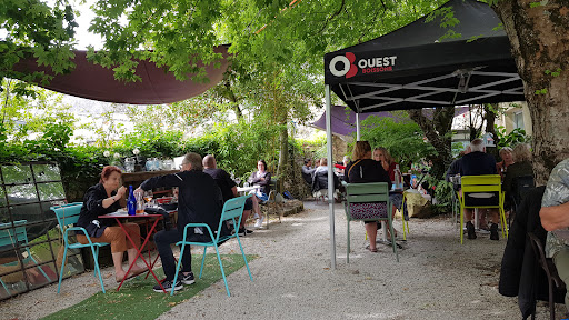 Le Chef et les équipes du restaurant Café Saint-Julien de Muzillac ont réuni tous les ingrédients pour vous faire passer un excellent moment.