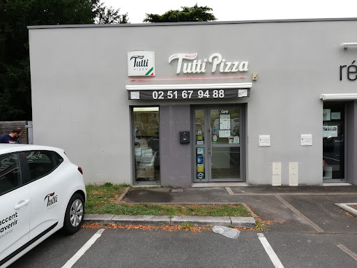 Découvrez l'adresse et les horaires de la pizzeria Tutti Pizza Mortagne-sur-Sèvre. Commandez en ligne et dégustez les savoureuses pizzas disponibles dans votre restaurant à Mortagne-sur-Sèvre.