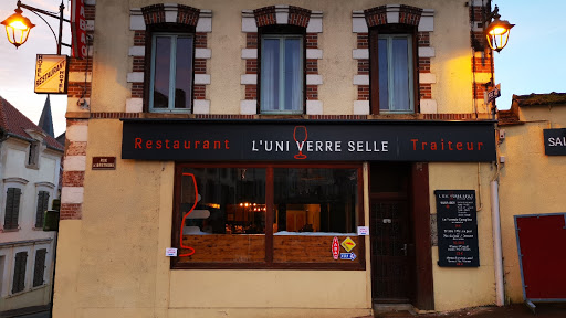 En plein cœur du village de la Selle sur le Bied l’équipe d'Uni Verre Selle met les petits plats dans les grands pour vous accueillir.