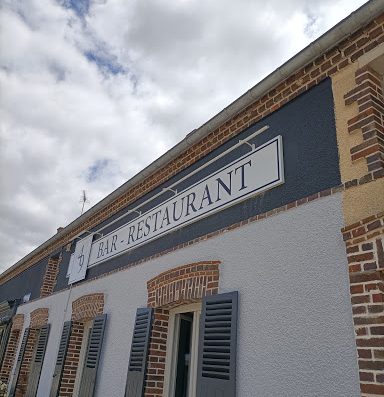 Découvrez l'ambiance chaleureuse et conviviale du bar-restaurant LeN49. Situé en plein cœur de la ville de Chevillon-Sur-Huillard (45700).