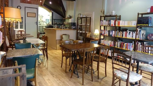 Le salon de thé Madame Bovary à Toulouse vous accueille pour boire un café le matin