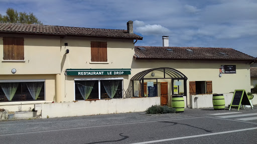 LE DROP RESTAURANT à Saint Côme vous accueille tous les jours de la semaine pour savourer des plats fait maison avec des produits locaux. n'hésitez pas à réserver votre table pour vos événements professionnels au 05 64 37 19 55