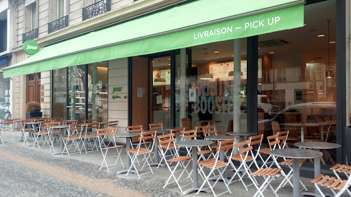 Les restaurants Jour vous propose de composer vos Bowls et Salades sur mesure en fonction de vos envies. Jour un concept de restauration eco-responsable.