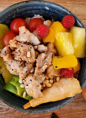 DÉCOUVRIR LA CARTE  Le seul restaurant de Béziers dédié aux Poke Bowls est à Polygone !  Le poke bowl est un plat hawaïen composé de cubes de...