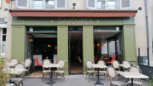 Savourer Blois est un lieu à plusieurs casquettes : restaurant le midi