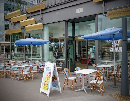 La maison de restauration rapide à la française de plats chauds ou froids