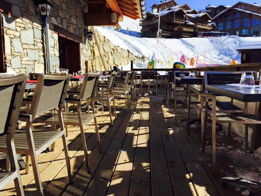 Votre bar restaurant Le 5a7siete à La Plagne Soleil met à l'honneur une l'ambiance