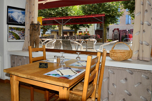 La Table d’Antan en Ariège vous propose une cuisine traditionnelle de qualité et un bar pour boire un verre dans un cadre convivial. Réservez votre table.