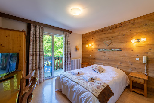 a 3-star hotel with wellness and restaurant in Saint-Paul en Chablais