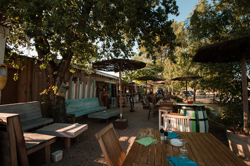 Restaurant La Terrasse du Port au bord du canal du midi