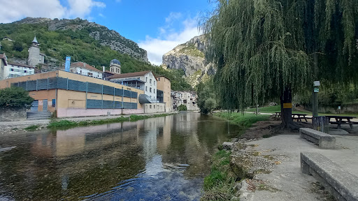 H?TEL DU ROYANS. •PONT EN ROYANS•. Bar •Restaurant? ? ?REOUVERTURE LE 15 /11 /2023? BAR ET RESTAURANT. Au pied du Vercors