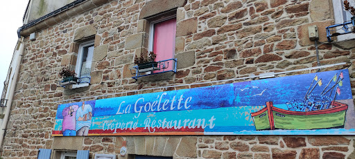 Votre restaurant et crêperie Golfe du Morbihan souhaite vous faire profiter de son goût pour la cuisine et de ses spécialités Bretonne.