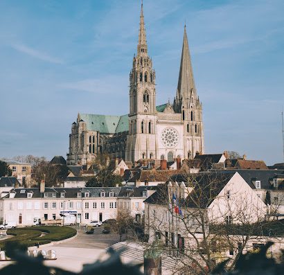 SITE OFFICIEL| Le Bœuf Couronné Hôtel familiale à Chartres : 17 chambres