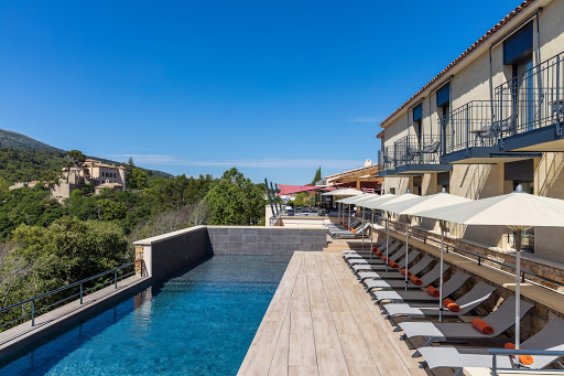 OFFICIEL | Hôtel Sainte Victoire ✓ 4 étoiles ✓ Chambres avec Balcon / Terrasse ✓ Salle de Réunion ✓ Bar & Piscine ✓ Restaurant Gastronomique