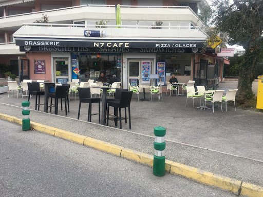 Découvrez le N7 Café tous les jours de 7h à 19h30