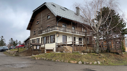 Vous êtes à la recherche d'une auberge à Sewen pour une escale ou un séjour au Ballon d'Alsace ? L'Auberge Fluhr vous ouvre ses portes !