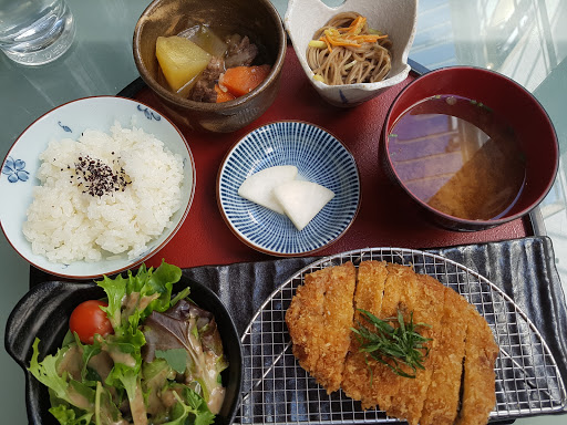 Au Workshop ISSE vous pourrez tout goûter. Un concentré d'épicerie fine japonaise. Vous y trouverez aussi les meilleurs saké.