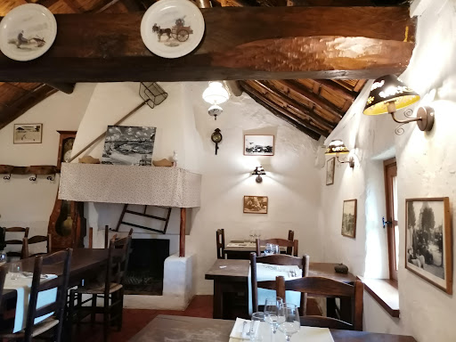 Venez découvrir le restaurant la Quich'Notte dans une bourrine centenaire vendéenne pour y déguster une cuisine traditionnelle et raffinée.