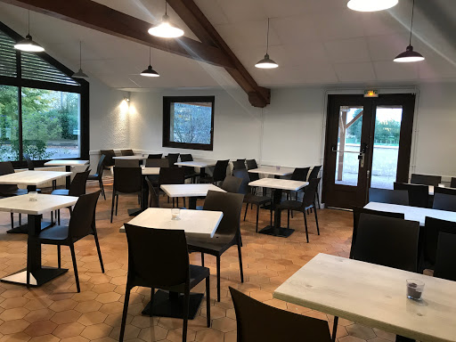 Le Restaurant Le Vindecy à Vindecy (71 – Saône-et-Loire) vous accueille dans un environnement chaleureux et convivial. Venez également à l’épicerie pour vous dépanner en cas de besoin.