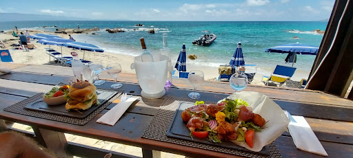 Notre restaurant de plage sera ouvert à partir du 17 mai 2023 midi et soir. Mardi soir jour de fermeture!