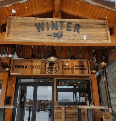 Le Winter Café à Val Thorens est ouvert jusqu'à 2h du matin sans interruption. Pizza