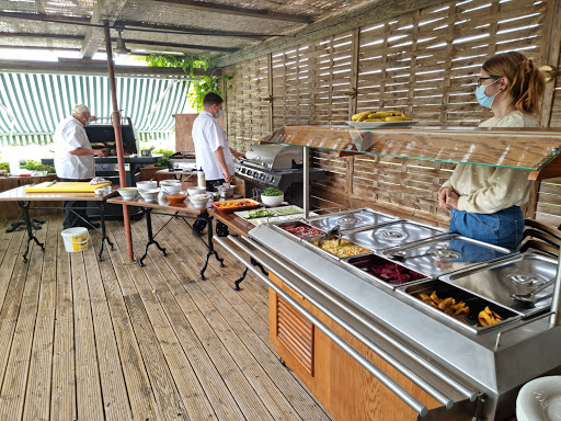 L'Auberge du Moulin vous accueille dans son restaurant à Widensolen en Alsace près de Colmar. Découvrez ses spécialités alsaciennes.